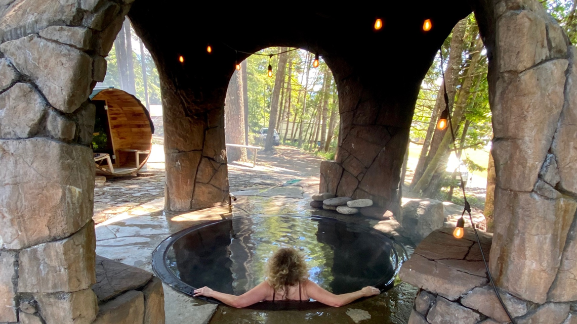 Take A Memorable Dip In A Wood Fired Hot Tub Near Mount Rainier King