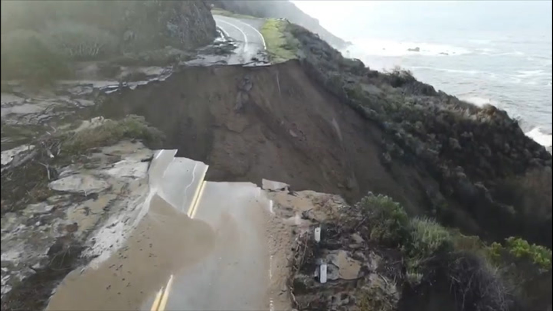 Massive Piece Of California S Iconic Highway 1 Collapsed Into Ocean After Storm King5 Com