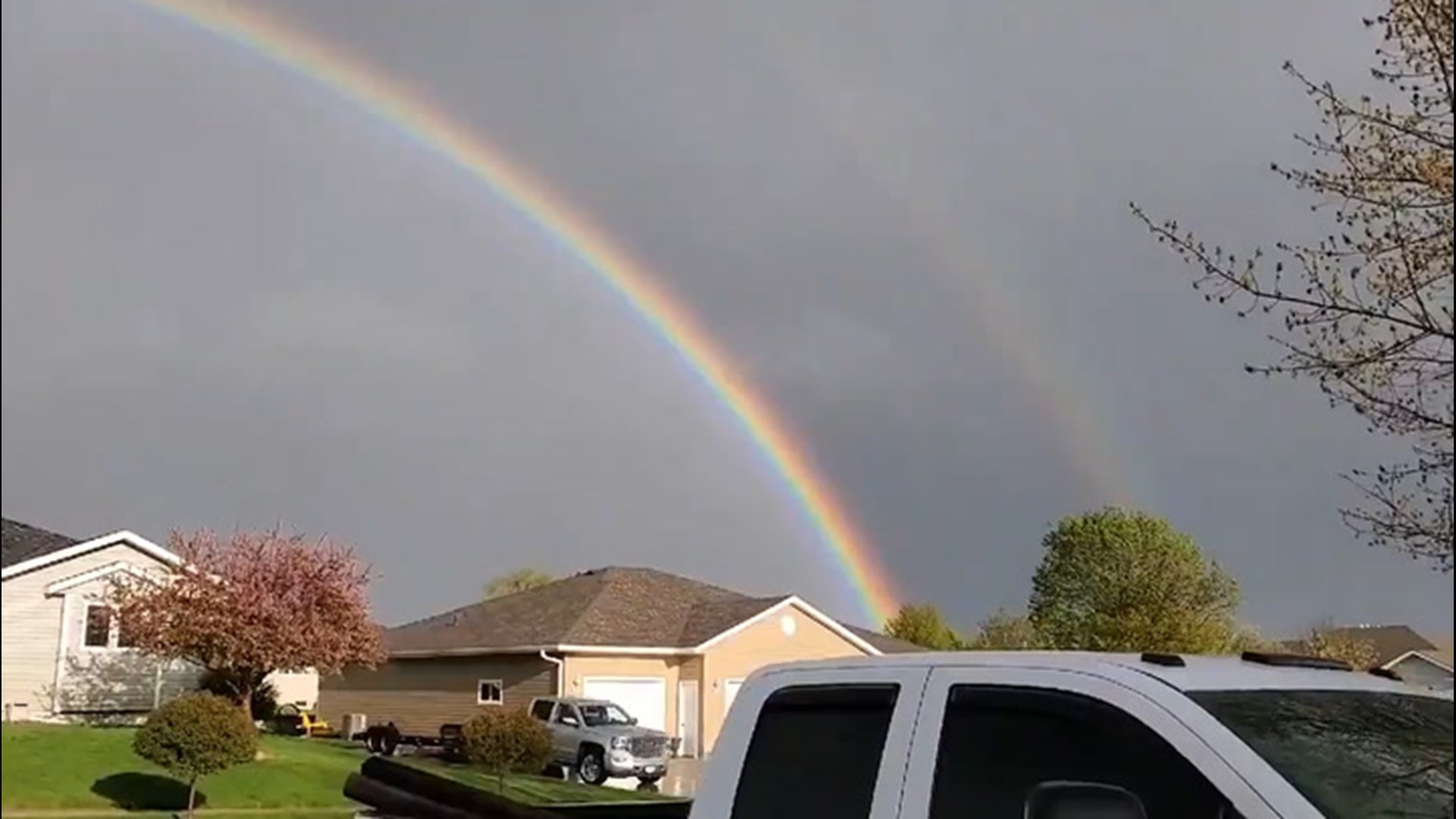 Stunning Double Rainbow Appears After Thunderstorm King5 Com
