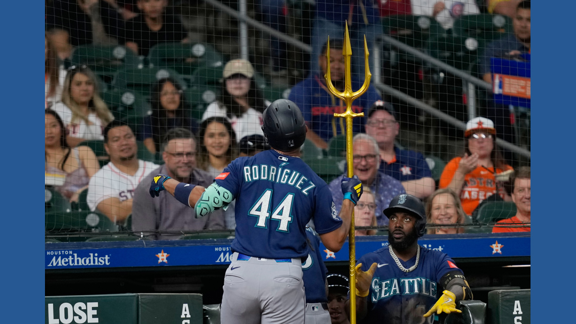 Rodríguez goes deep as the Mariners extend a franchise-record 8-game streak against Astros