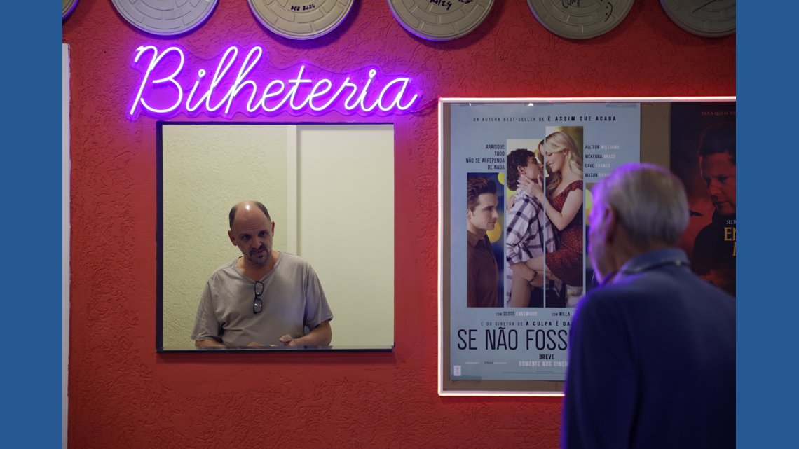 Au Brésil, un homme a transformé son rêve d’enfant en un petit cinéma pour cinéphiles