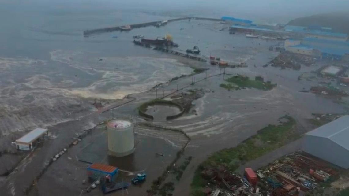 特撮 TSUNAMI NASA satellite captures first detailed overhead view of Pacific