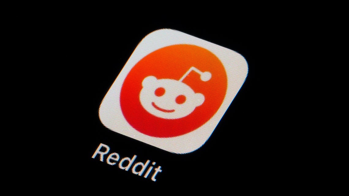 Reddit goes DARK in response to new policies 😳 #reddit #api #subreddit  #controversy #news #shorts 