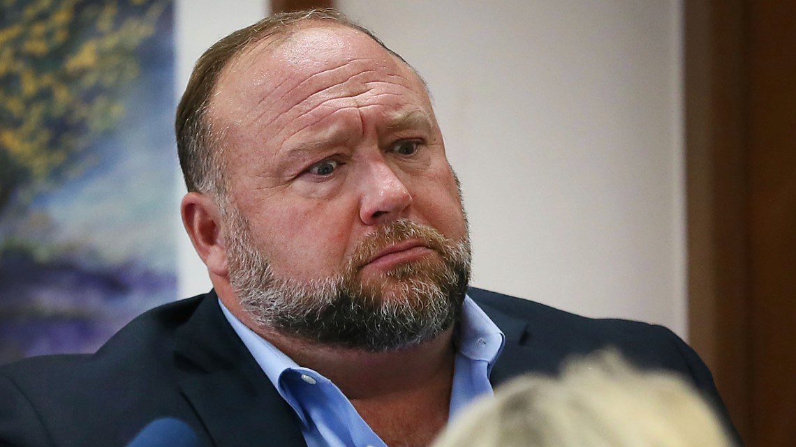 Alex Jones offers Sandy Hook families at least $55 million - Vimarsana News