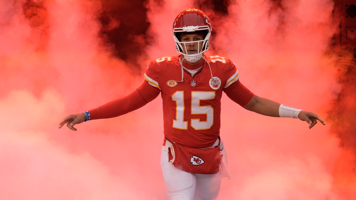How to watch Chiefs Dolphins game on Peacock