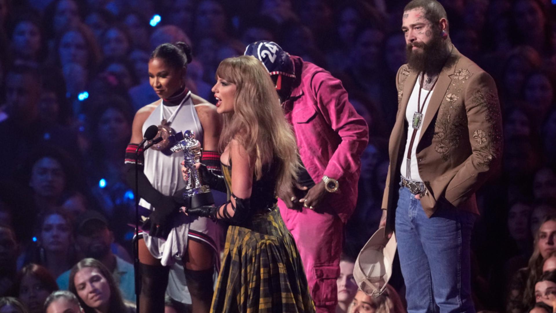 MTV VMAs How many awards did Taylor Swift win last night?