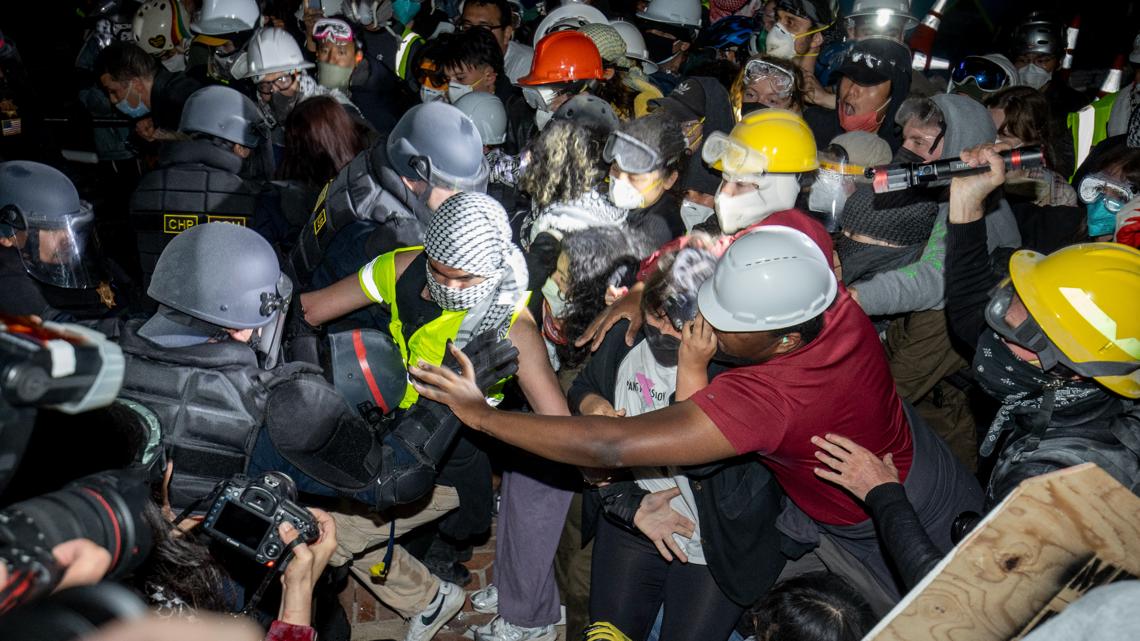 As police move in, Gaza war protests continue at US colleges - Vimarsana News