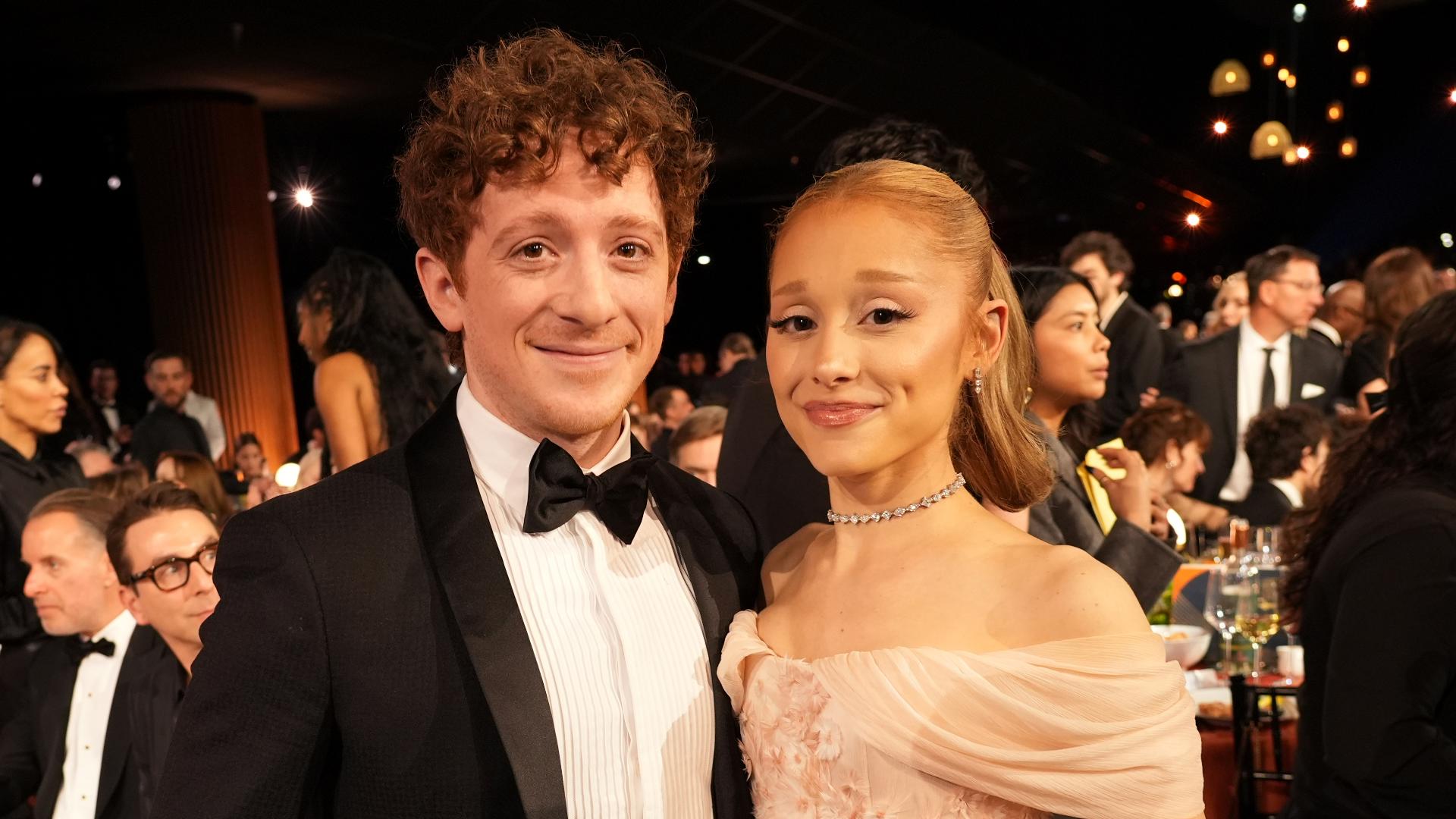 'Wicked' stars Ariana Grande, Ethan Slater split after 3 years | king5.com