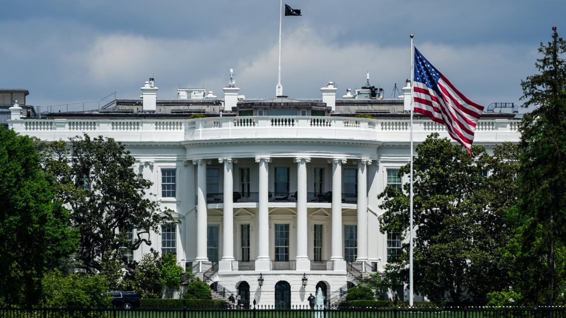 Gunman dead, bystander wounded as Secret Service responded to shots fired near White House Multiple reports say the gunman was from Maryland, had a history of mental illness, and was supposed to stay away from the White House after a 2025 i