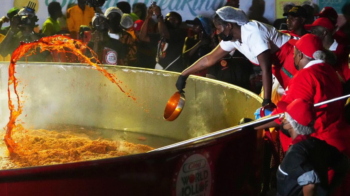 Nigerian chef Hilda Baci sets jollof rice world record | king5.com