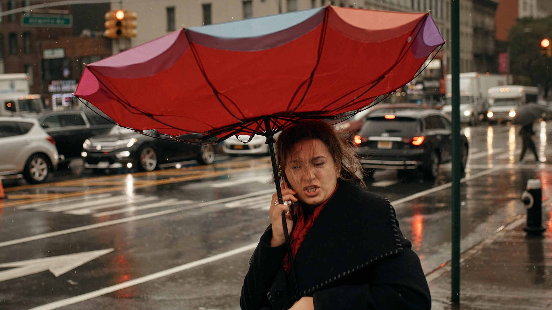 New York faces flooding as torrential rain falls | king5.com