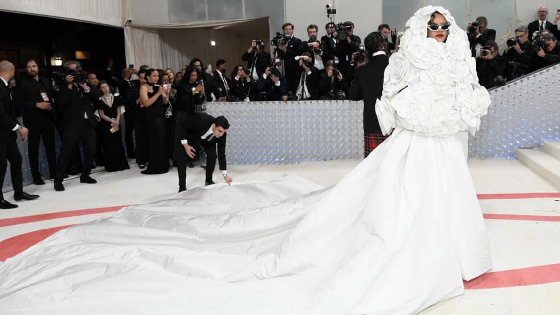 Emma Stone Wore Her Wedding Dress to the Met Gala 2022 - See