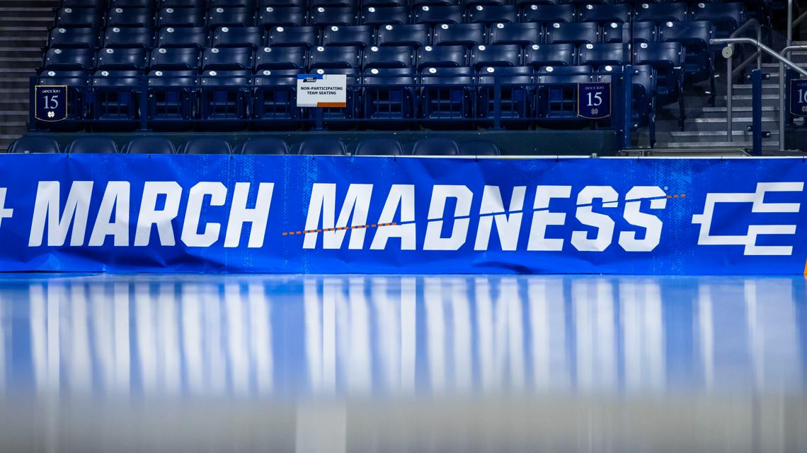 How many points are scored on average in the March Madness championship?