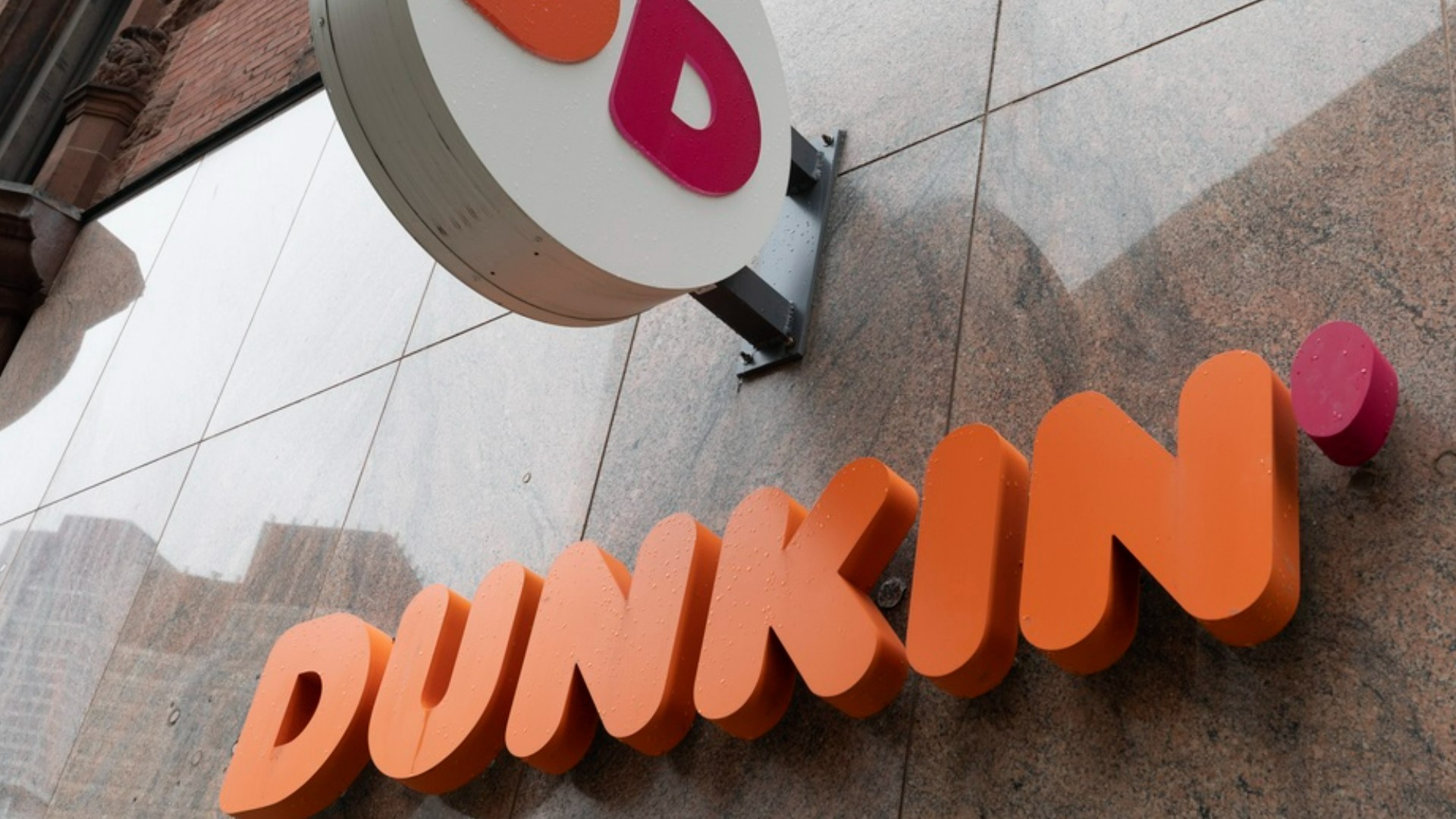 Dunkin' debuts Candy Bar Latte and Spider Donut merch for Halloween ...