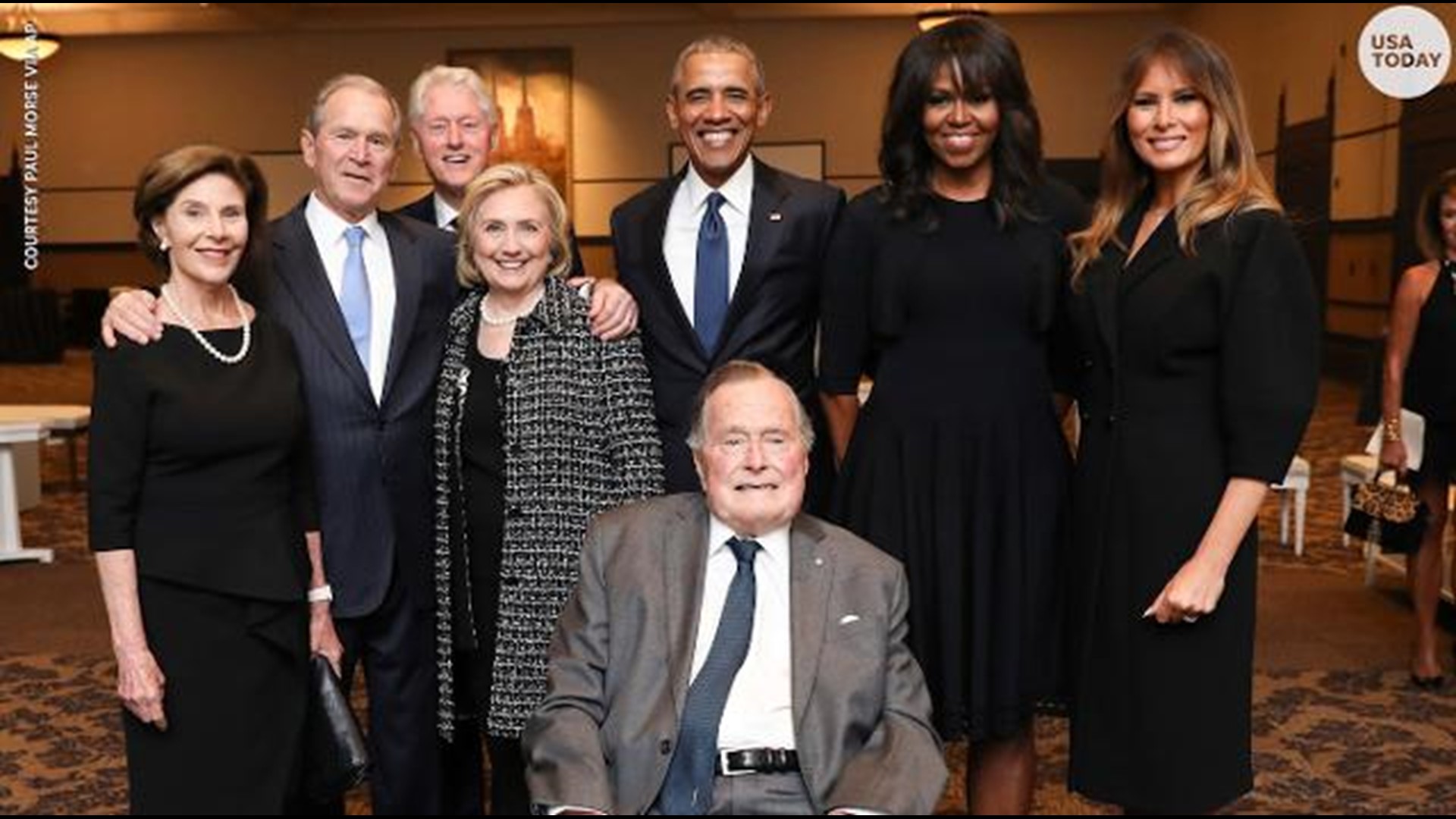 Historic Photo George H W Bush George W And Laura Bush The Clintons The Obamas And Melania Trump Huddle For A Picture King5 Com