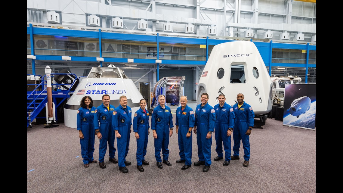 boeing spacex interior