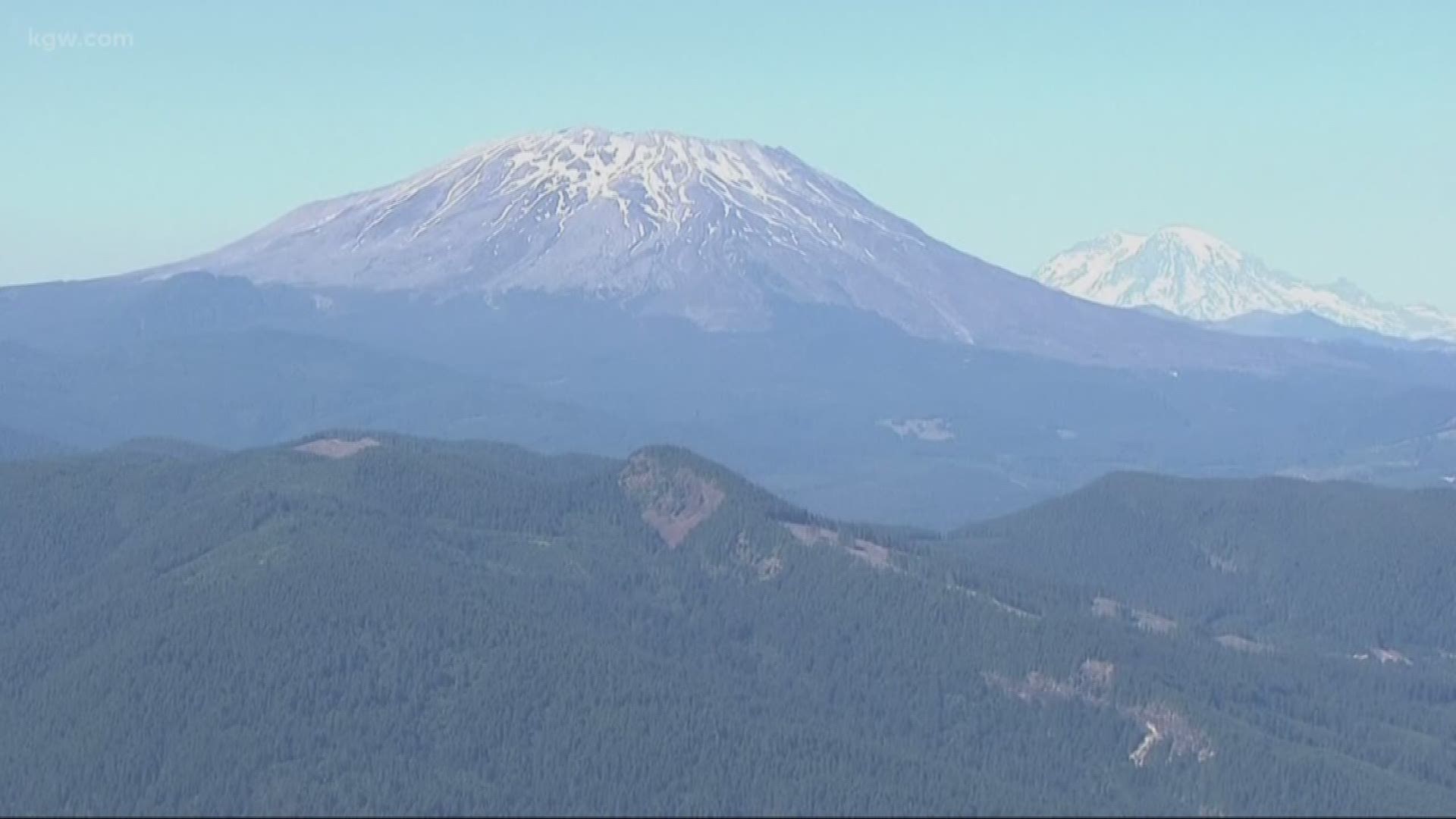 Hiker falls to death after suffering medical event on Mount St. Helens
