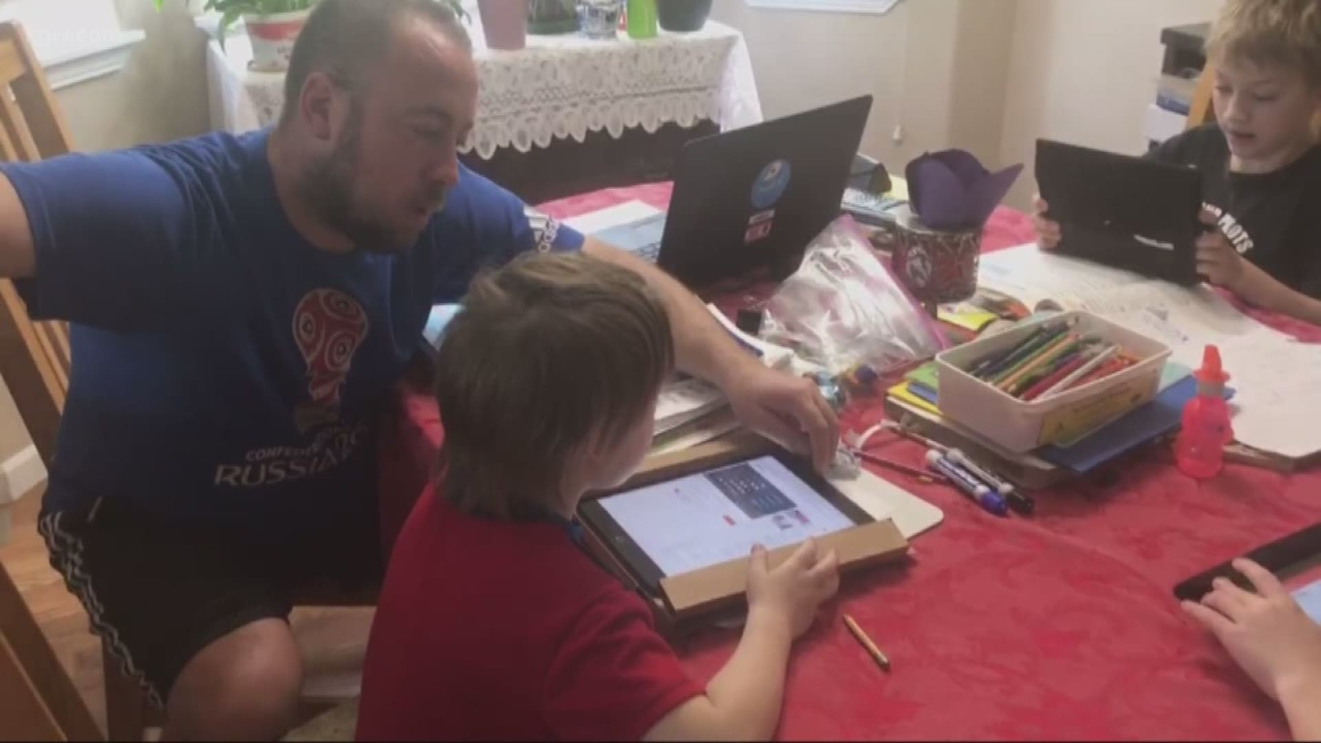 Meet A Vancouver Family Full Of Distance Teachers And Learners King5 Com