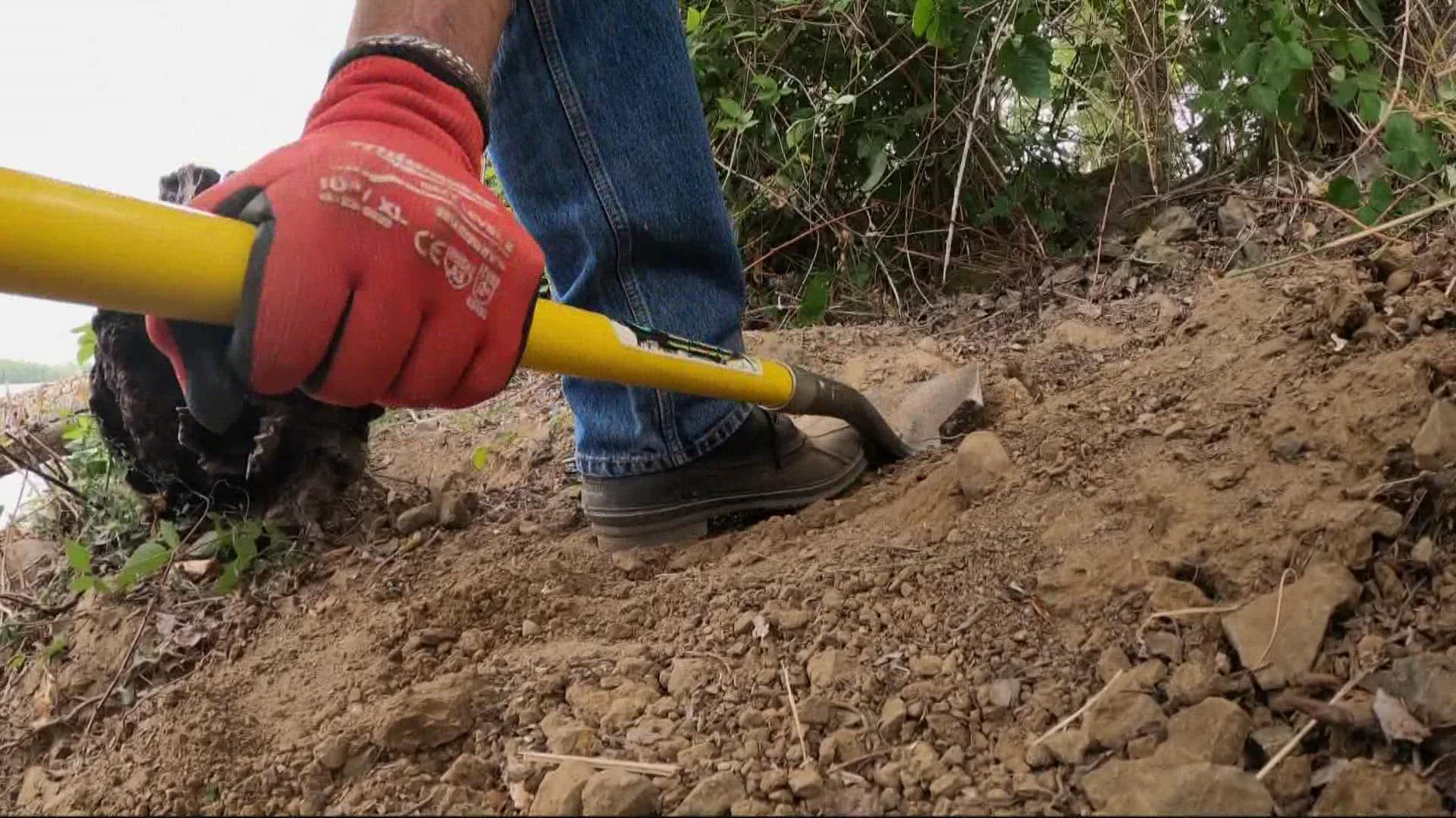 The area Eric Ulis is searching is the same spot where a stash of money was found in 1980 in Vancouver. Ulis thinks the FBI missed a step.