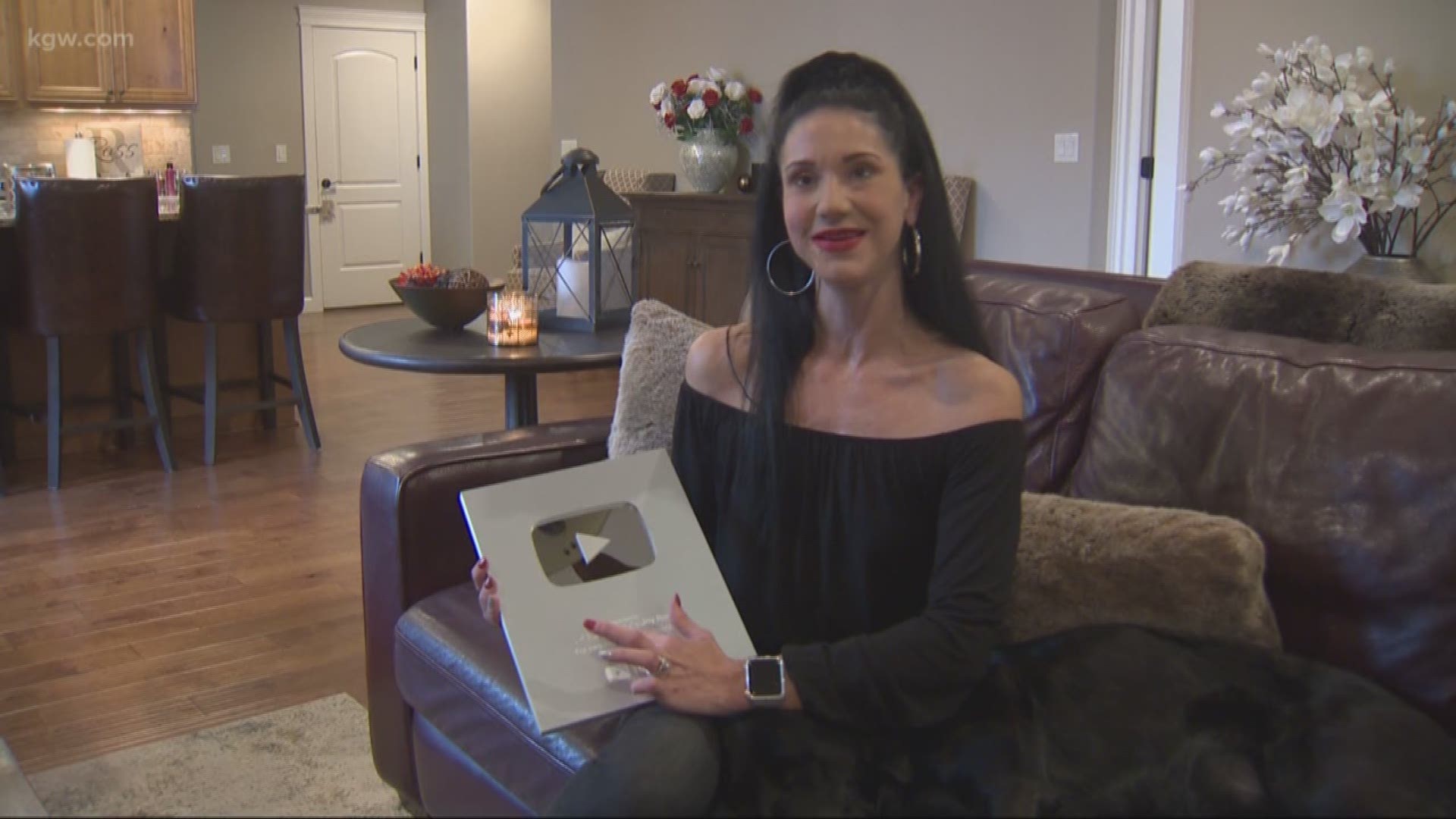 blind-camas-washington-woman-becomes-youtube-celebrity-king5