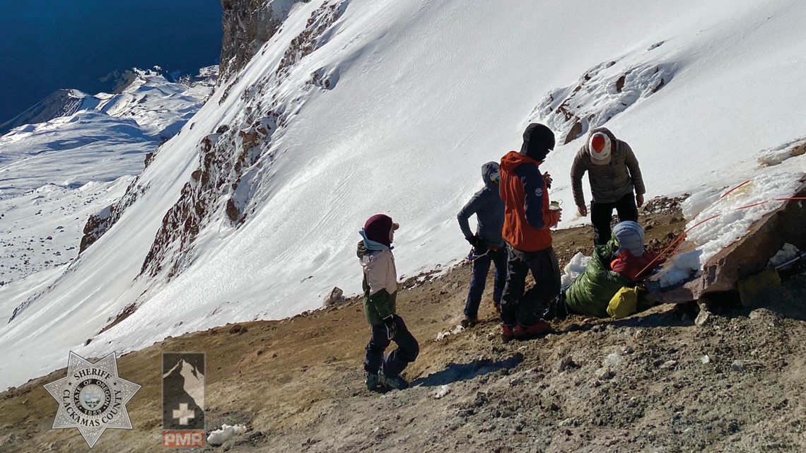 Woman rescued after falling several hundred feet on Mount Hood - Vimarsana News
