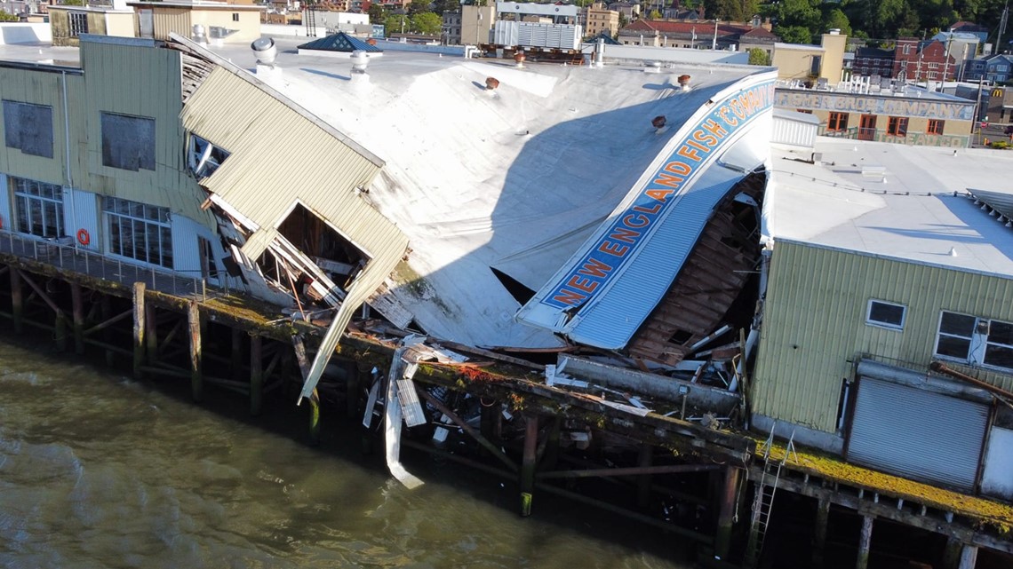 Buoy Beer Company building collapses in Astoria - Vimarsana News