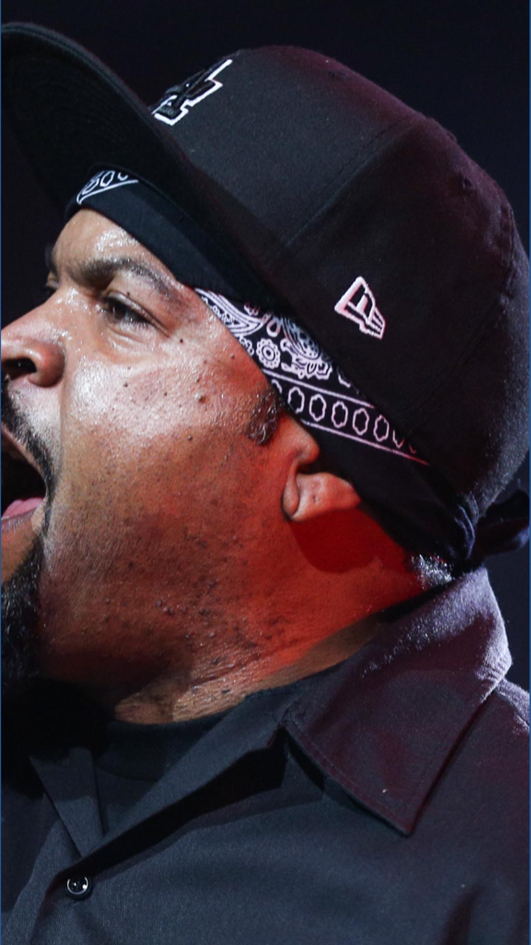 Ice Cube Rapper Bus Rapper Ice Cube tour bus caught fire in downtown Portland | king5.com