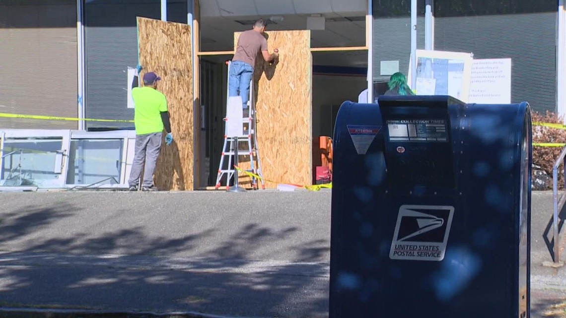 Thieves use truck to steal kiosk from Ballard post office - Vimarsana News