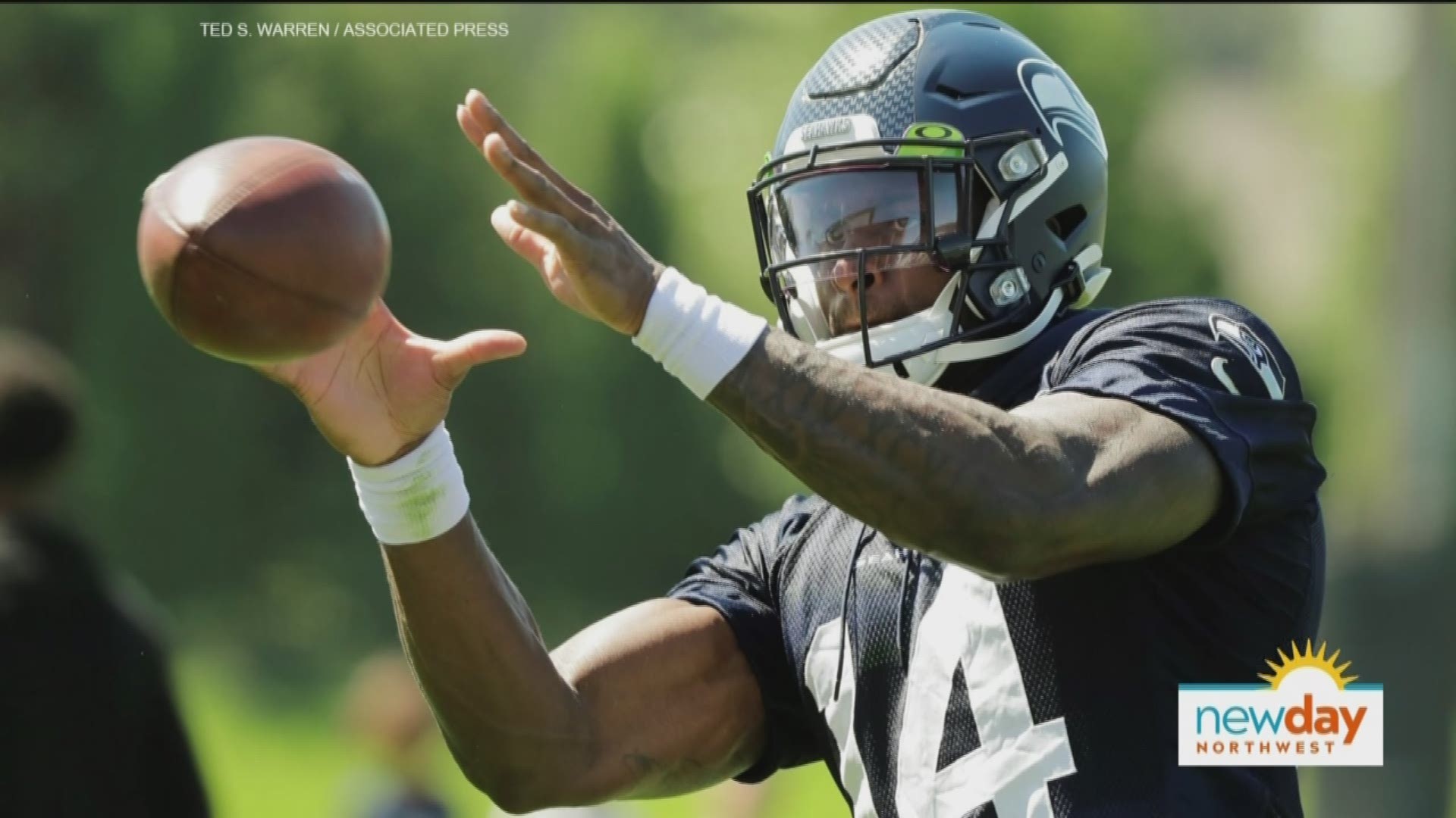 The Seahawks' first pre-season game is quickly approaching and Terry Hollimon has the word on the players to watch.