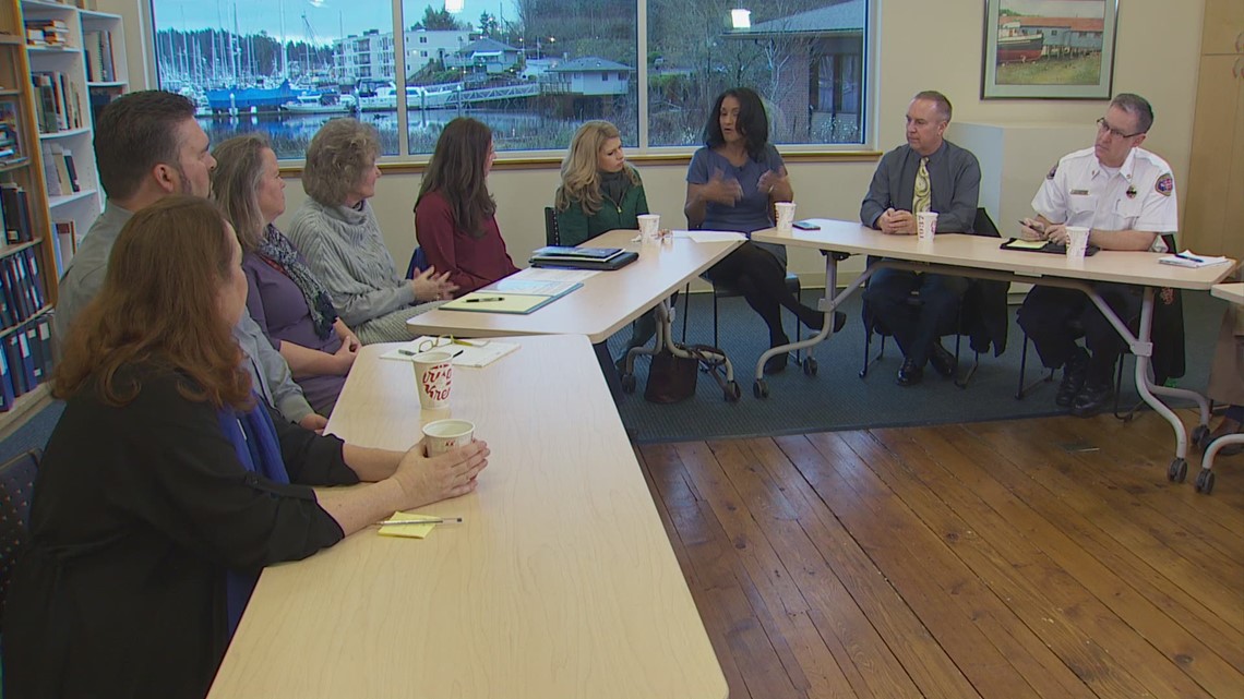 Beyond The Studio Gig Harbor Round Table King5 Com