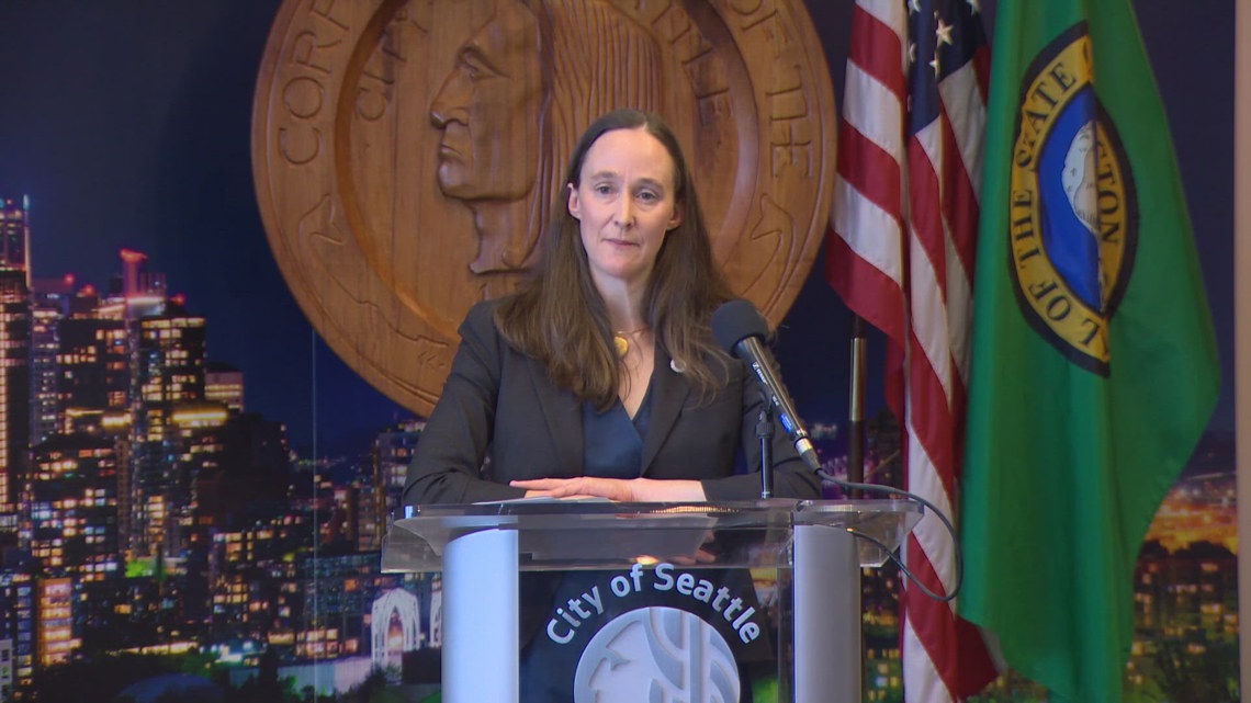 Seattle mayor announces pause of CCTV expansion | king5.com