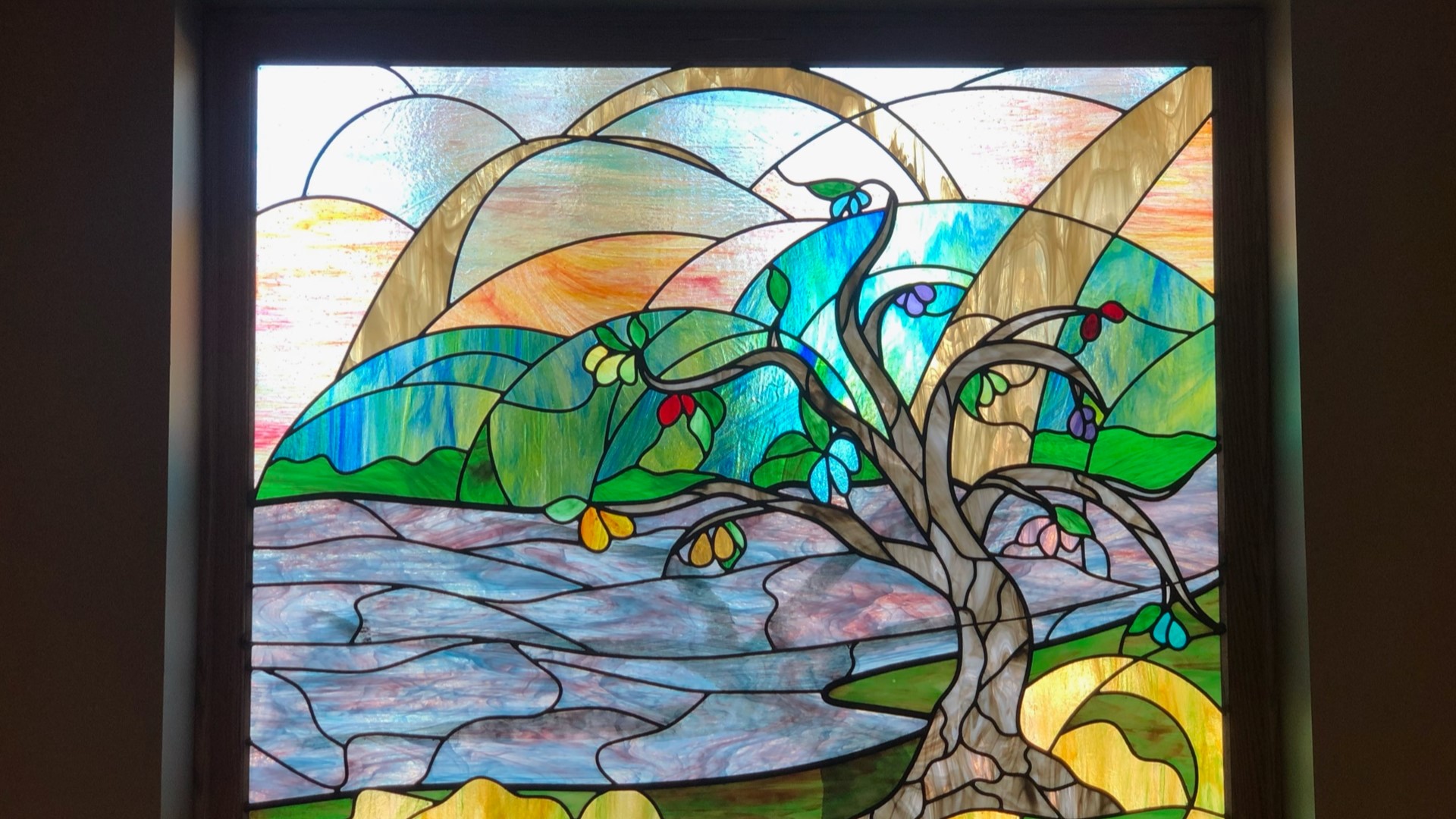 This Seattle stained glass business creates stunning art