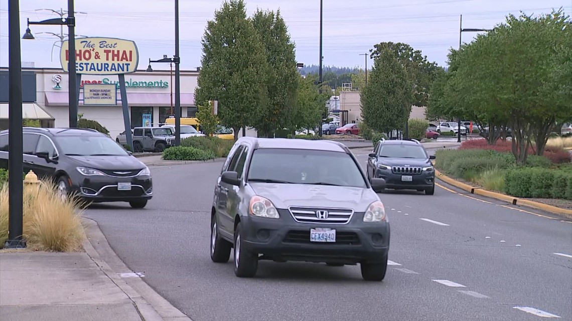 Renton, Seattle police warn of suspects staging car accidents, then ...