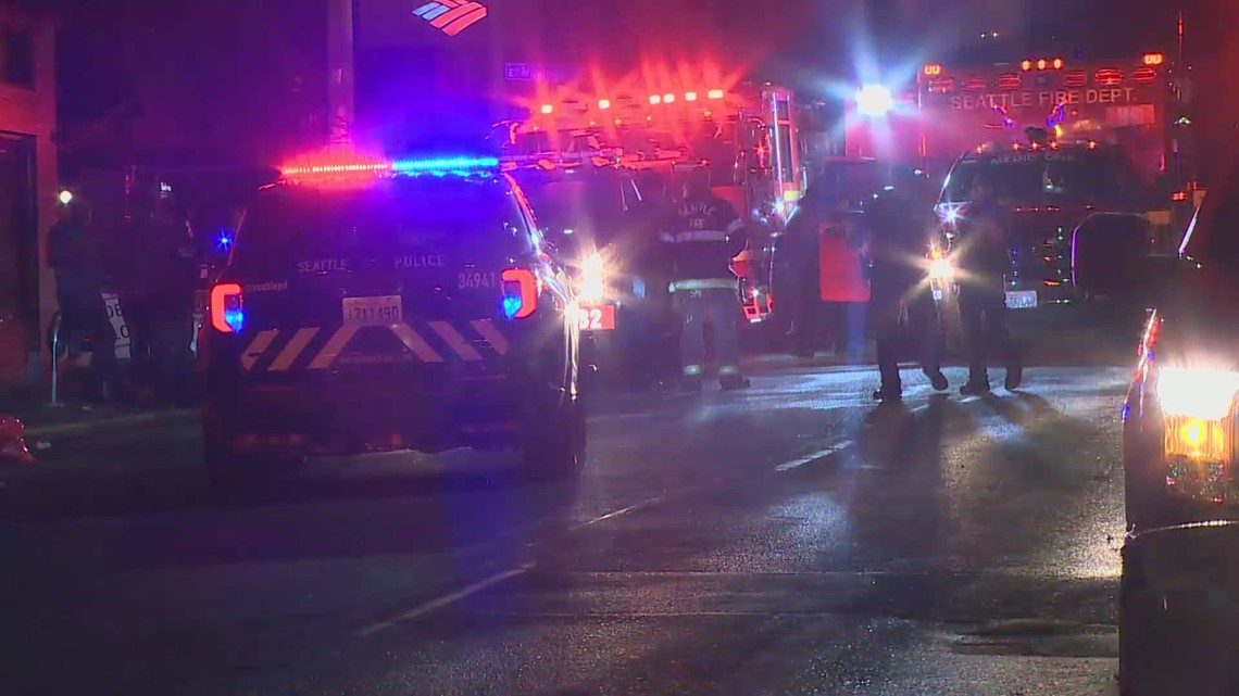 4 people stabbed in Seattle's Capitol Hill neighborhood