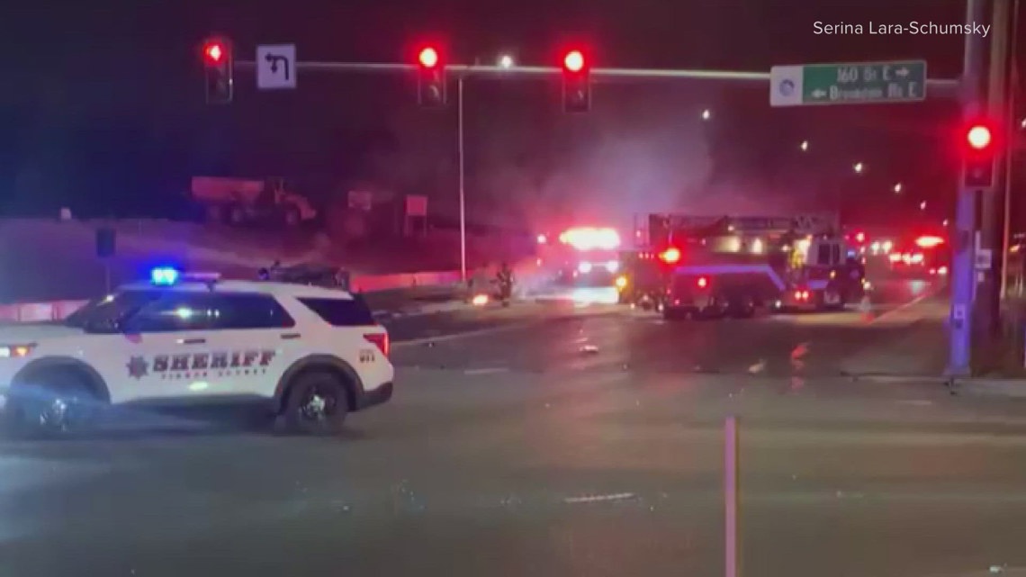 2 drivers killed in fiery Pierce County car crash overnight | king5.com