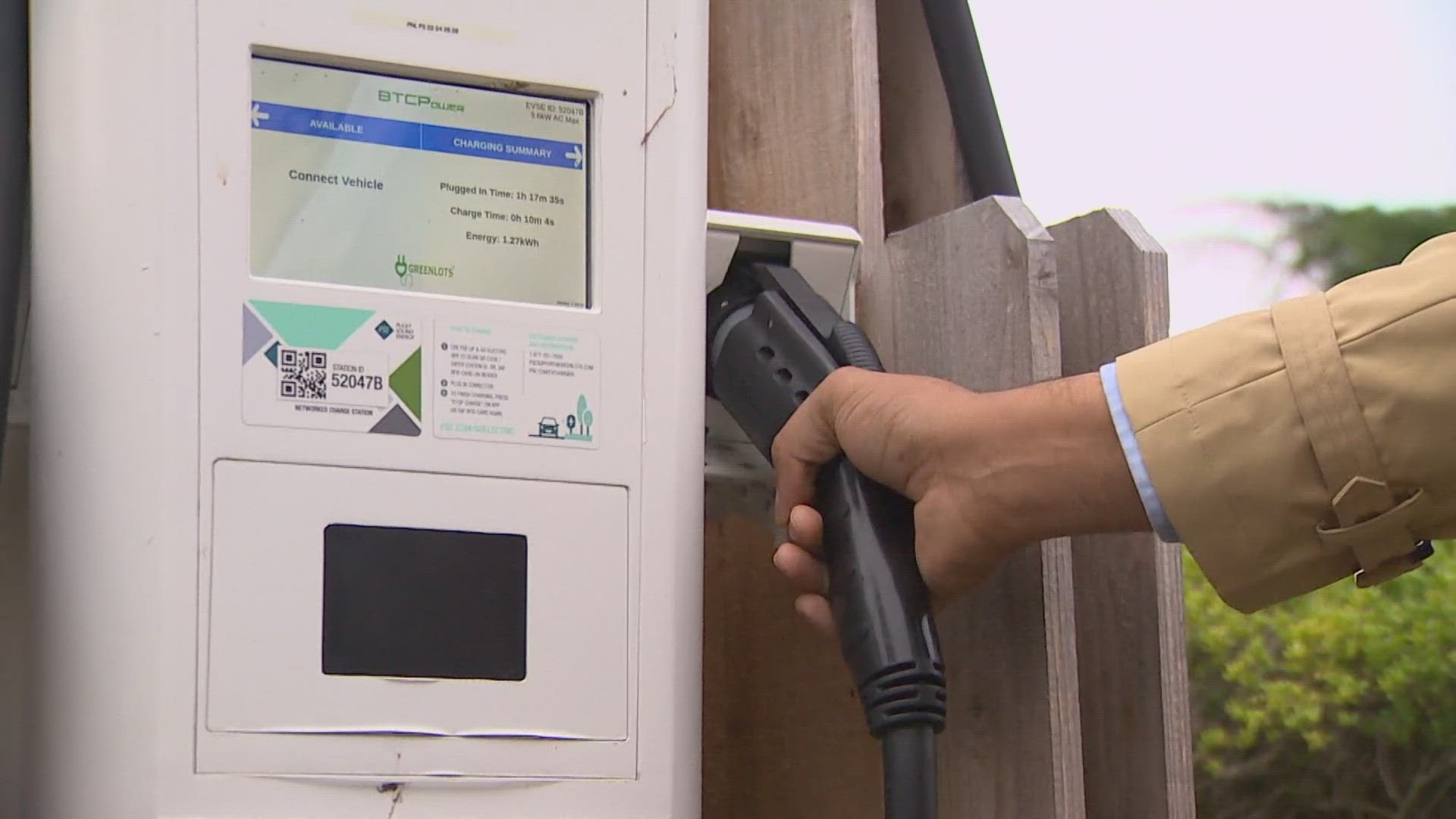 Puget Sound Energy's new program offers EV charging station installation and maintenance paid for by PSE for some small to medium-sized businesses