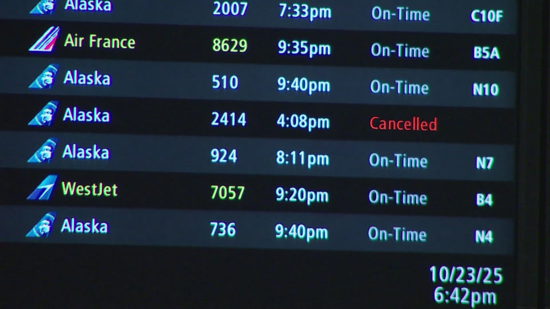 BREAKING Alaska Airlines' website, app impacted amid Microsoft Azure