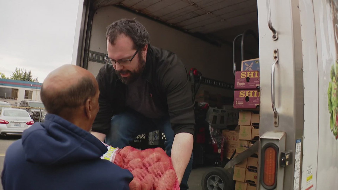 Single mom's army of volunteers feeds 30,000 Puget Sound seniors every month