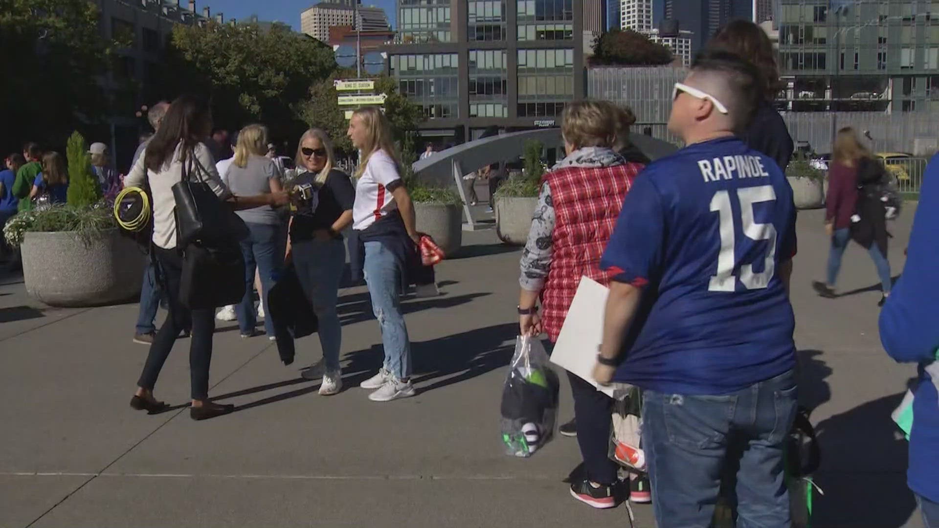 More than 30,000 tickets were sold as fans gathered to say goodbye to Rapinoe on Oct. 6.