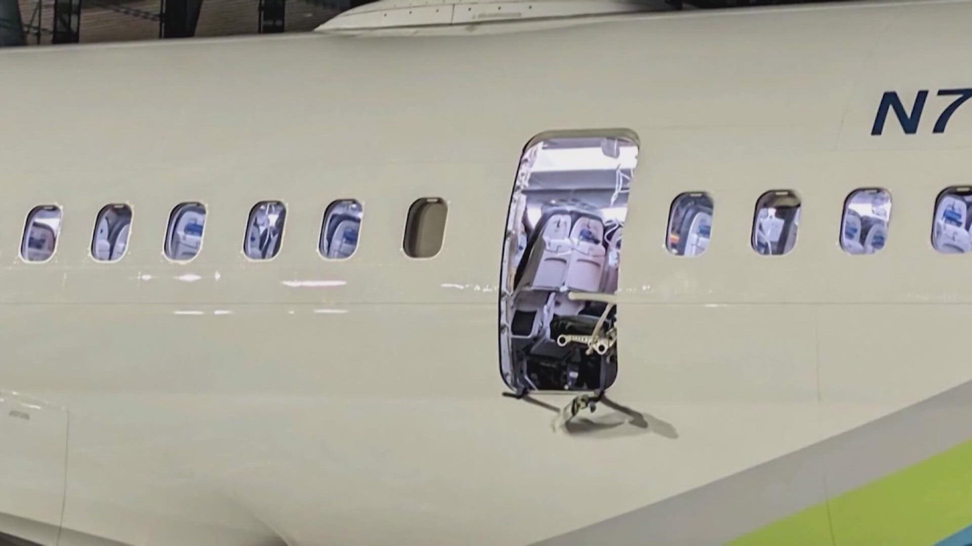 Seat belt saved passenger's life during Boeing 737 blowout