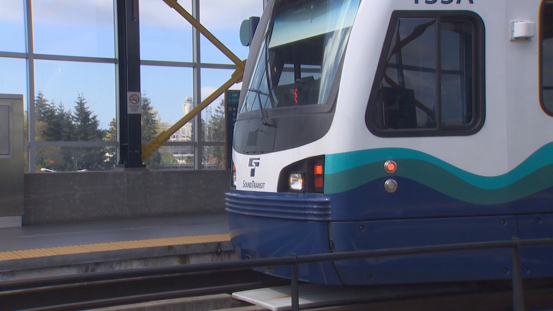 Slight delay in light rail service heading into Seattle after cracks ...