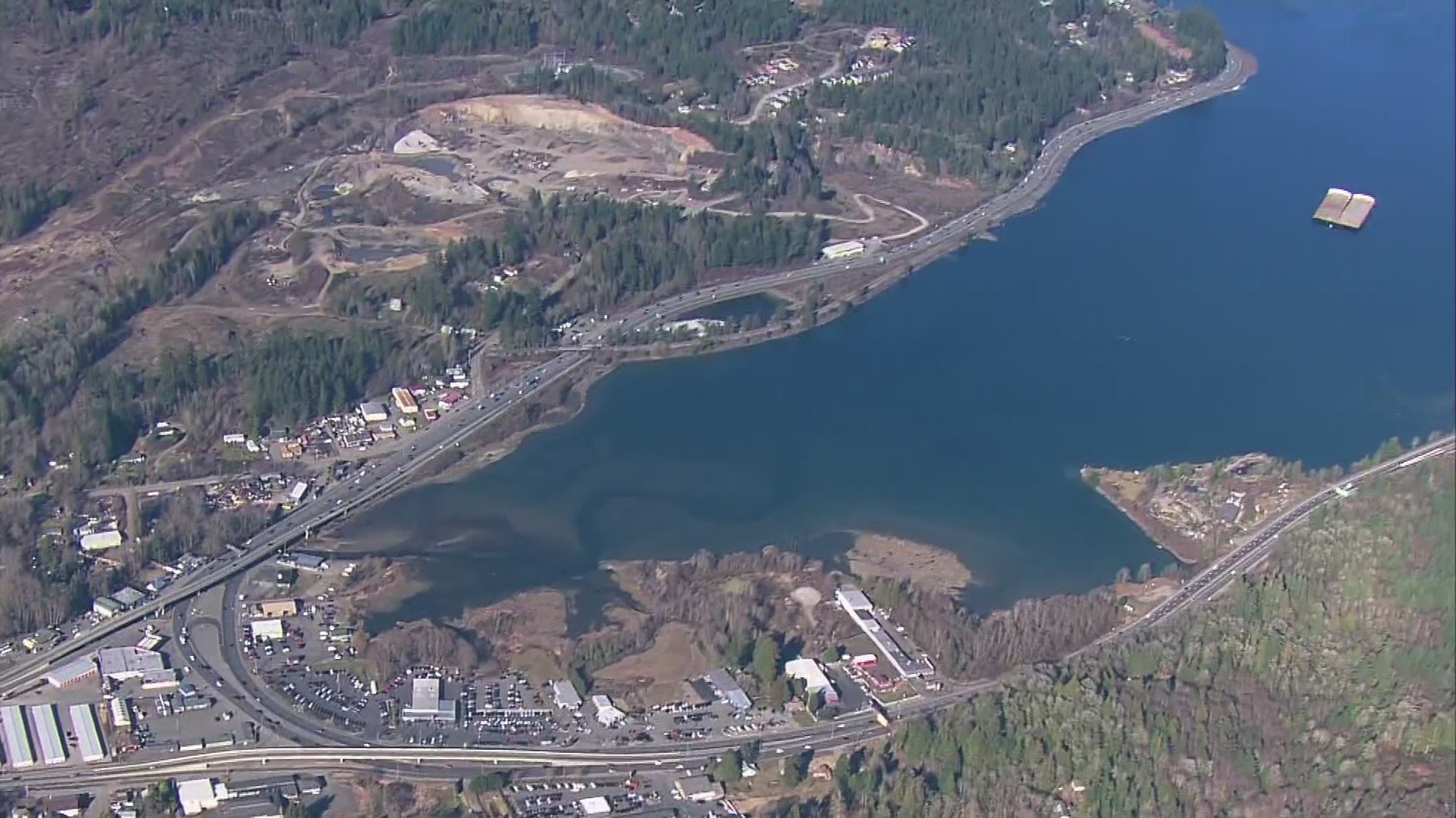 Thousands of gallons of sewage spilled into Puget Sound on Tuesday, forcing a no-contact advisory for Sinclair Inlet and the head of Port Washington Narrows up to Lions Park.