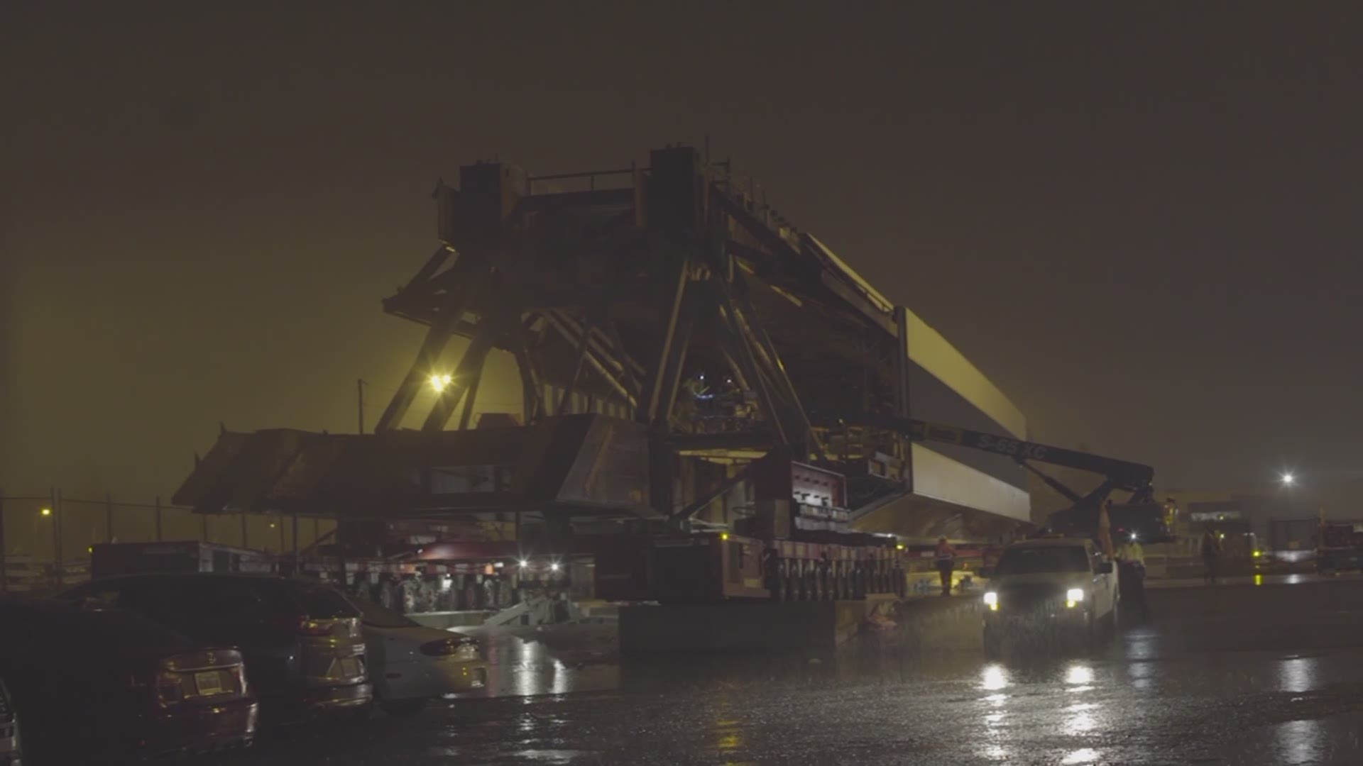 Sea-Tac International Airport and partners tackled a major milestone for the International Arrivals Facility this week by lifting and placing the aerial walkway.