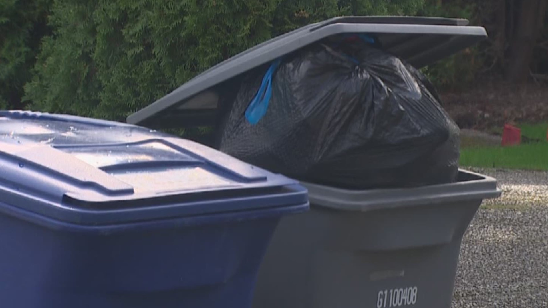 Thousands of Republic Services customers in western Washington didn’t get their trash picked up again on Friday due to local workers honoring a Massachusetts strike.