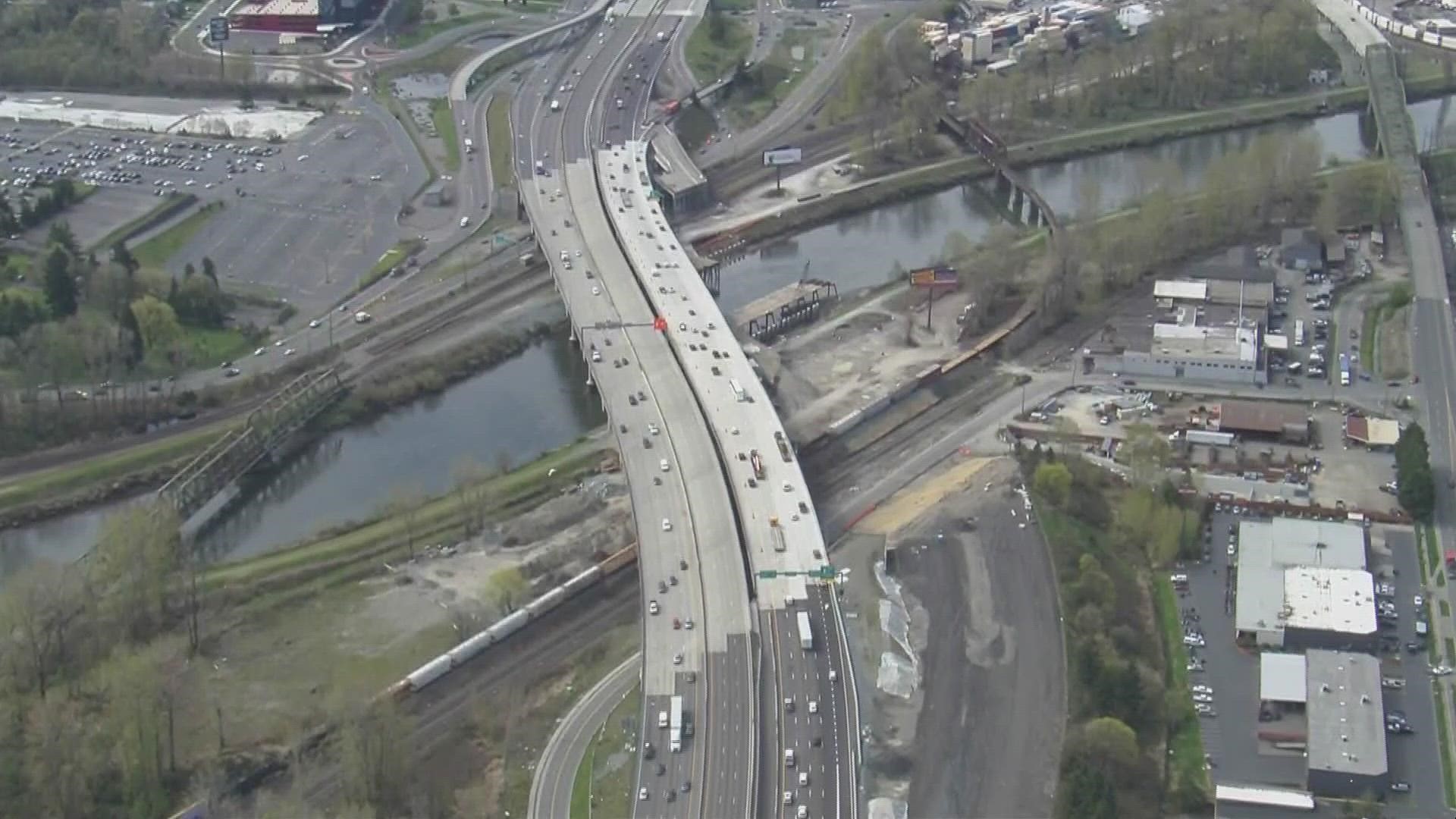 A 20-year construction program included replacing the northbound and southbound I-5 Puyallup River Bridge, which was originally constructed in 1965.