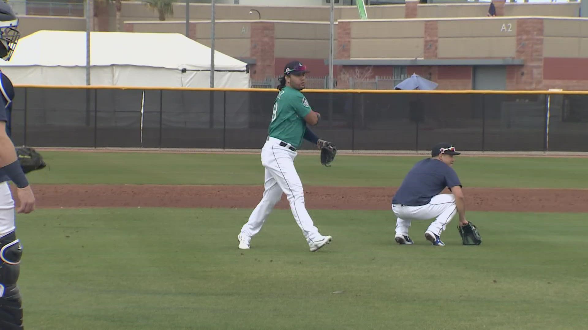 The Mariners beat the Padres 3-2 on Friday.