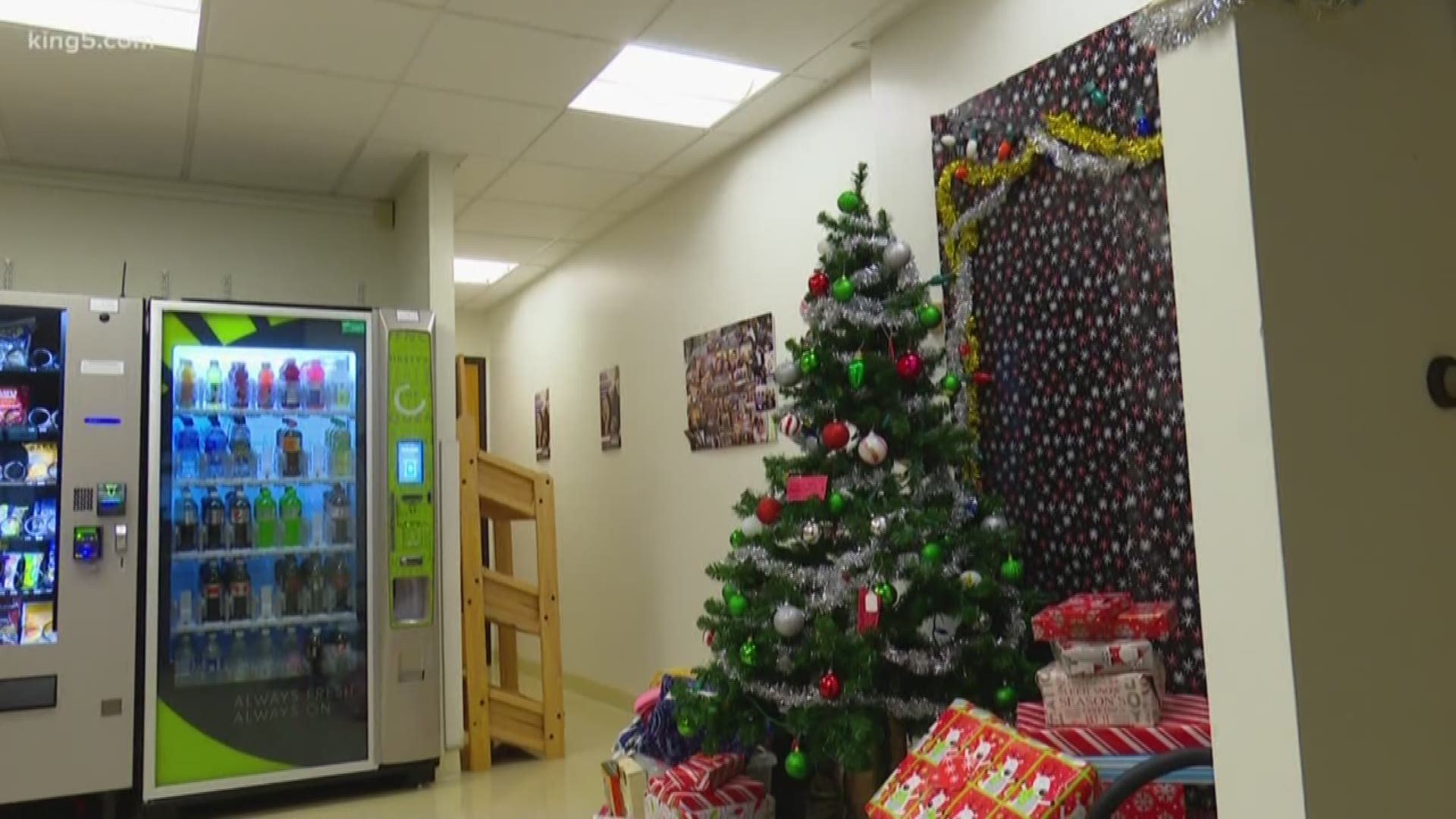 Lynwood's Kasier Permamente clinic goes above and beyond for its "adopted" family this Christmas. KING 5's Vanessa Misciagna reports.