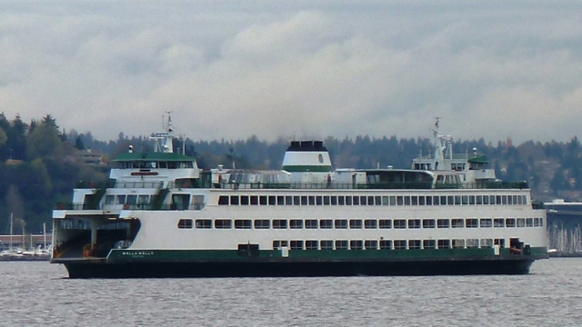 Damaged ferry leads to one-boat service on Seattle, Bremerton route