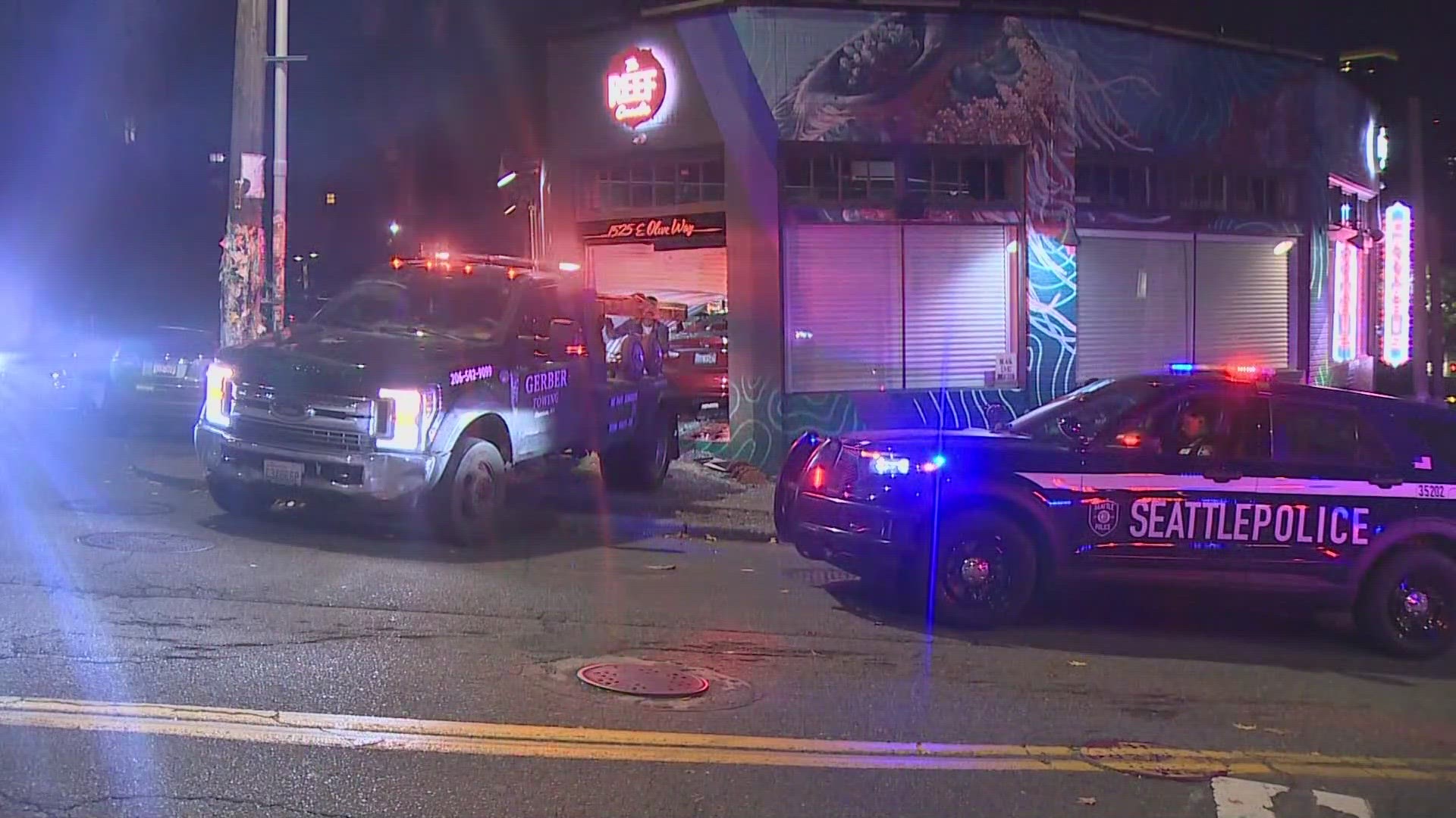 hyundai-crashes-into-front-of-capitol-hill-cannabis-shop-king5