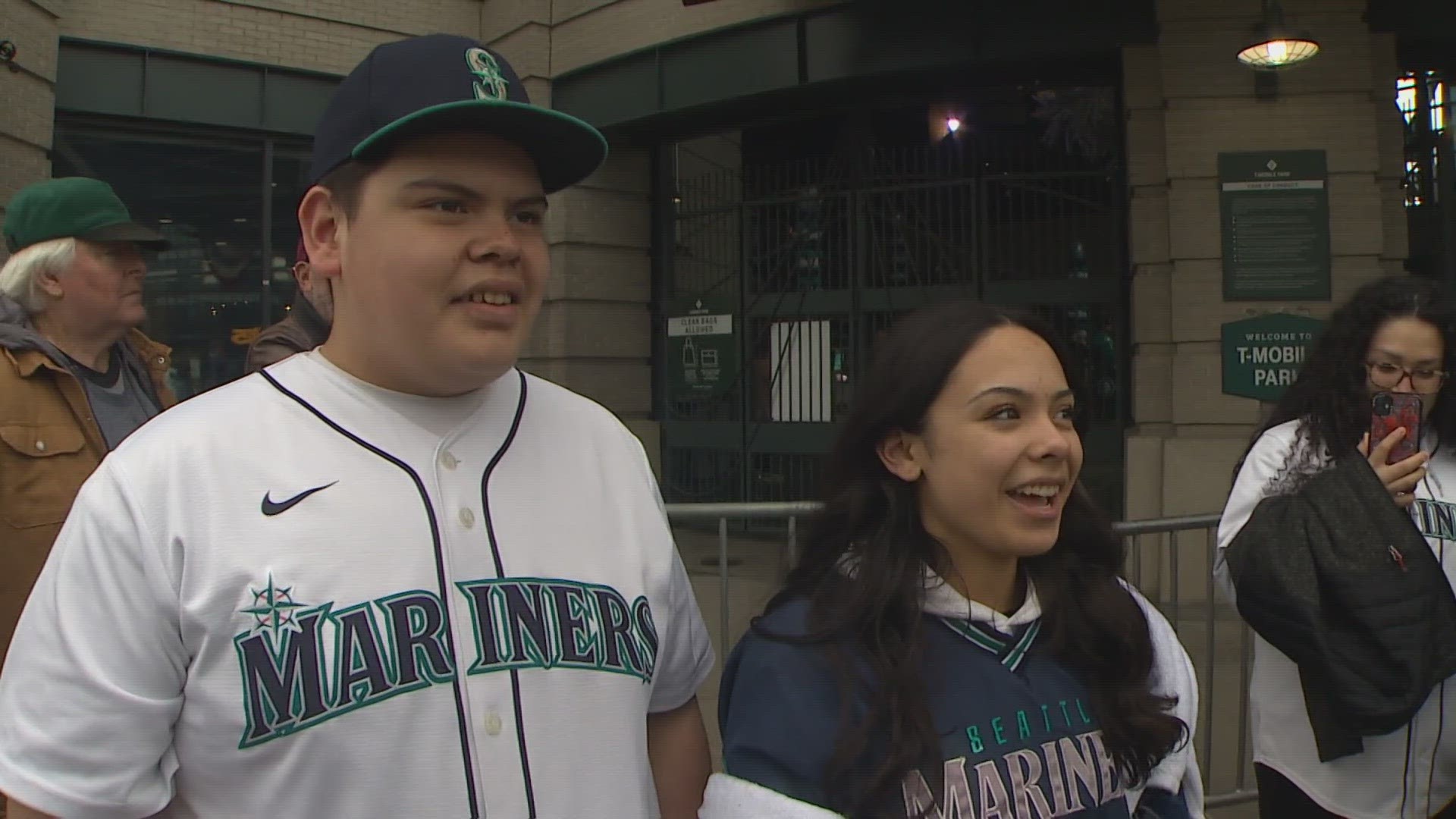 Unfortunately, the Mariners fell short to the Boston Red Sox, but fans remain excited for what the season holds.